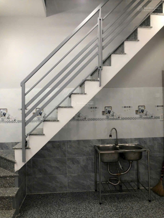 Bán nhà Huỳnh Văn Bánh, Phú Nhuận, giá tốt cho chủ đi định cư