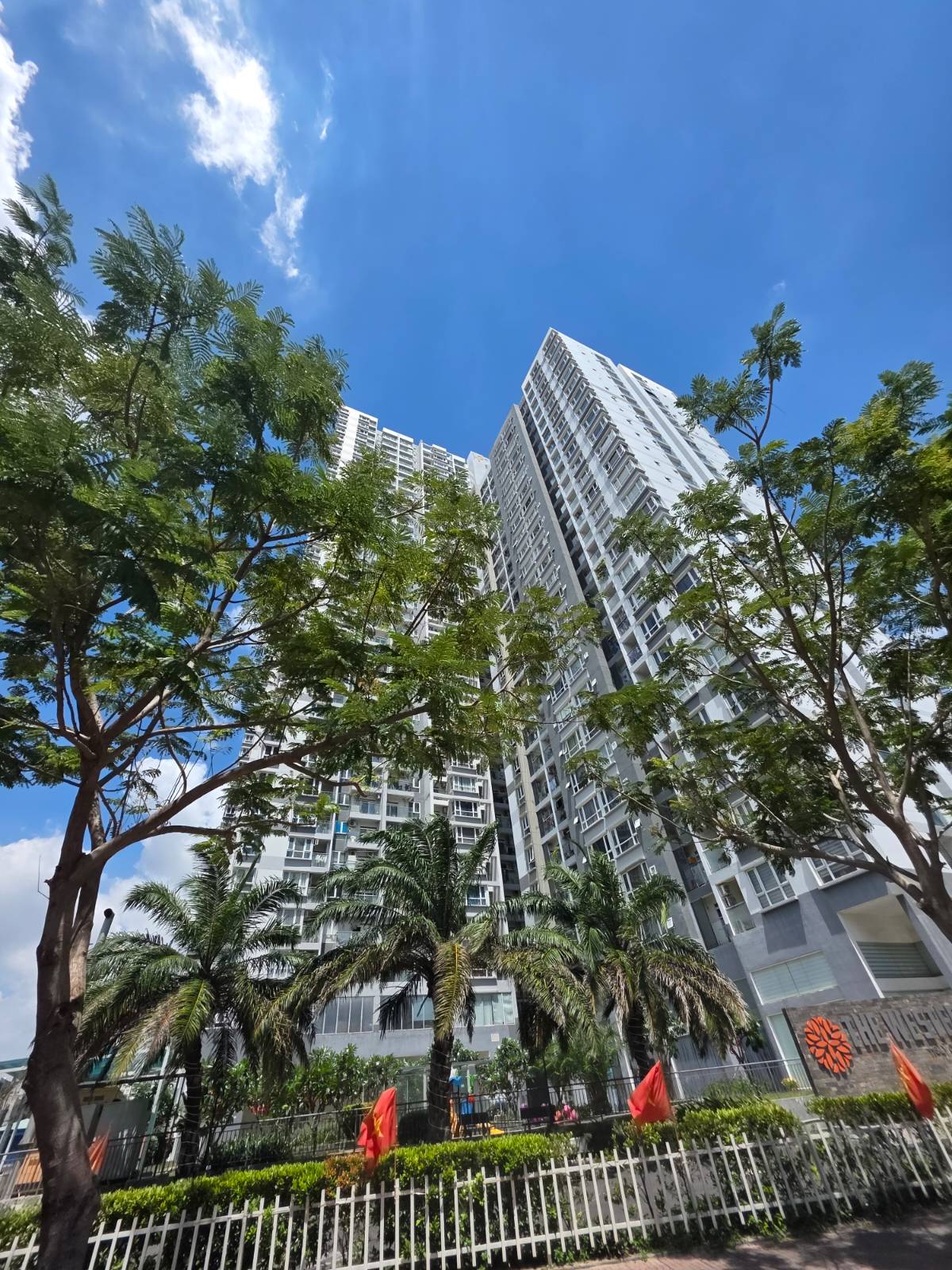 Quận 6, The Western Capital căn góc 80m2, 3 ngủ, 2 vệ sinh, full nội thất, giá 4,5 tỷ