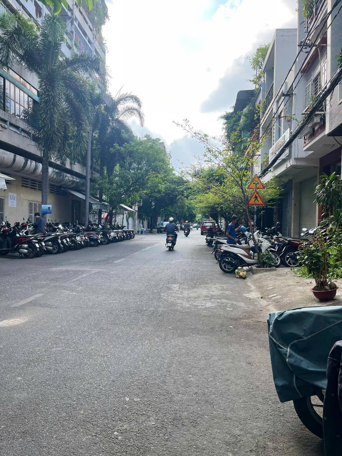 ⁨⁨Tân Bình - Shophouse chung cư Thanh Niên 64m2, sổ hồng riêng, tầng trệt, 3 ngủ, dòng tiền 15 triệu/tháng, giá 4,9 tỷ