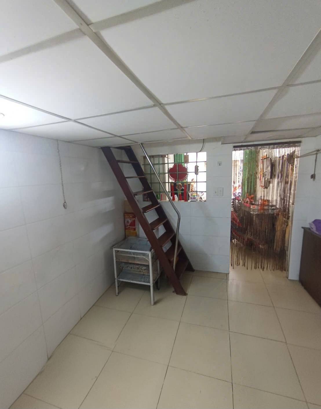 Quận 5 - Chung cư Nguyễn Trãi tầng trệt, sổ hồng riêng, giá 2,7 tỷ