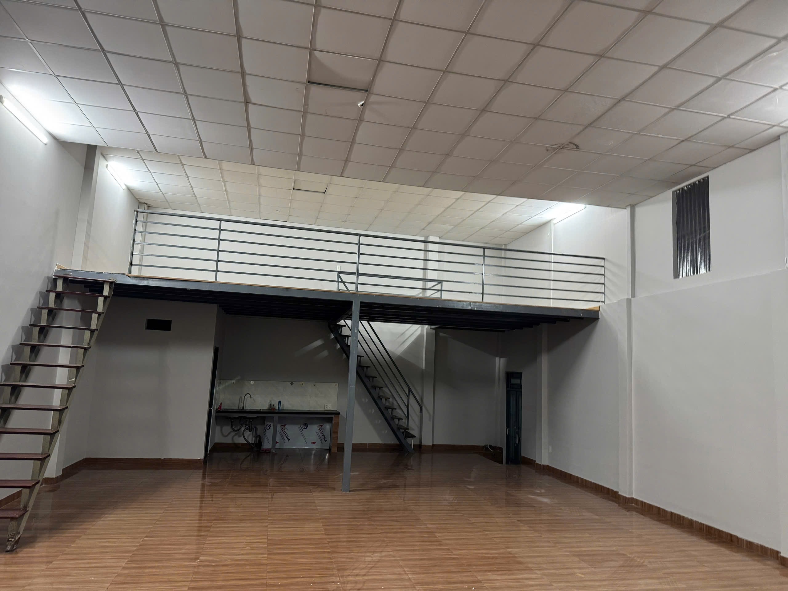 Cho thuê kho xưởng 200m2-500m2 ngã tư Ga quận 12