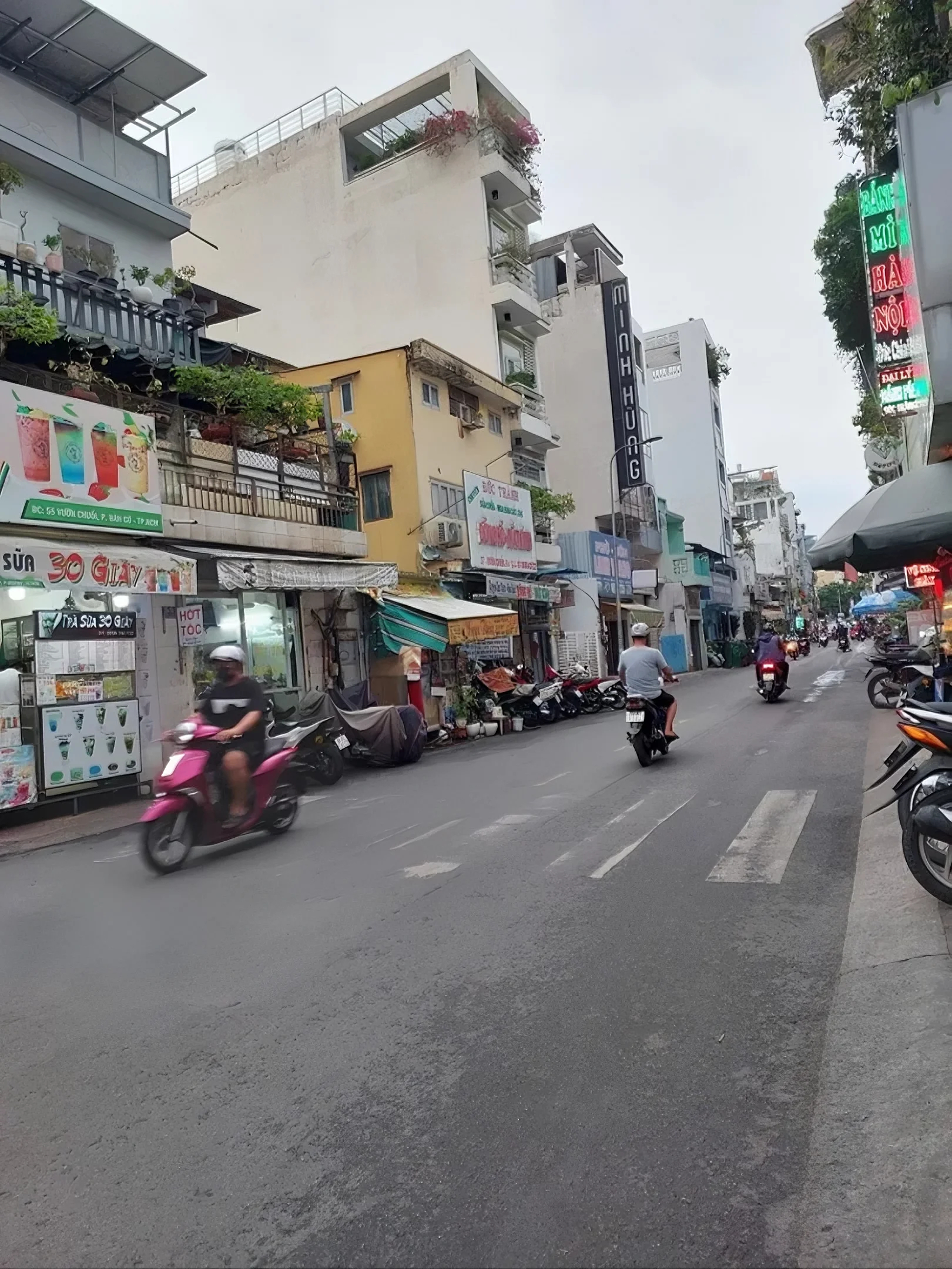 Victor Trần – Chuyên nhà phố trung tâm TP.HCM