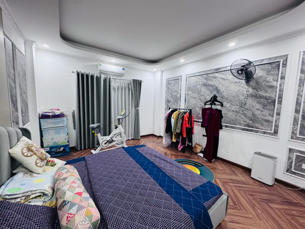Nhà đẹp Xuân La, Tây Hồ 38m2 x 5 tầng, mặt tiền 5m, lô góc, sổ vuông chính chủ, full nội thất