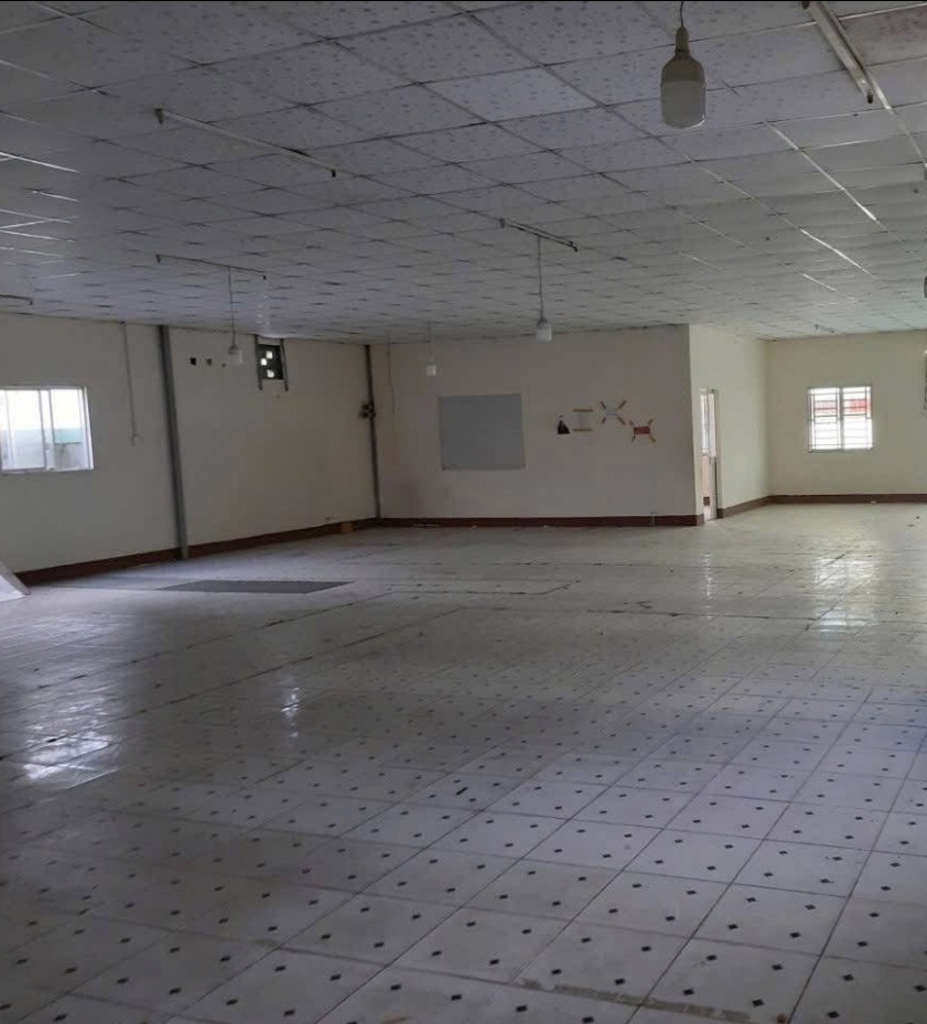 Cho thuê mặt bằng kho góc đường Hà Huy Giáp, quận 12