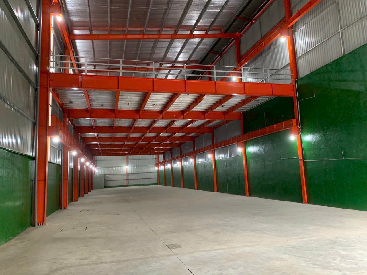 Cho thuê mặt bằng kho xưởng 450m2, 1050m2 mặt tiền QL1A Quận 12