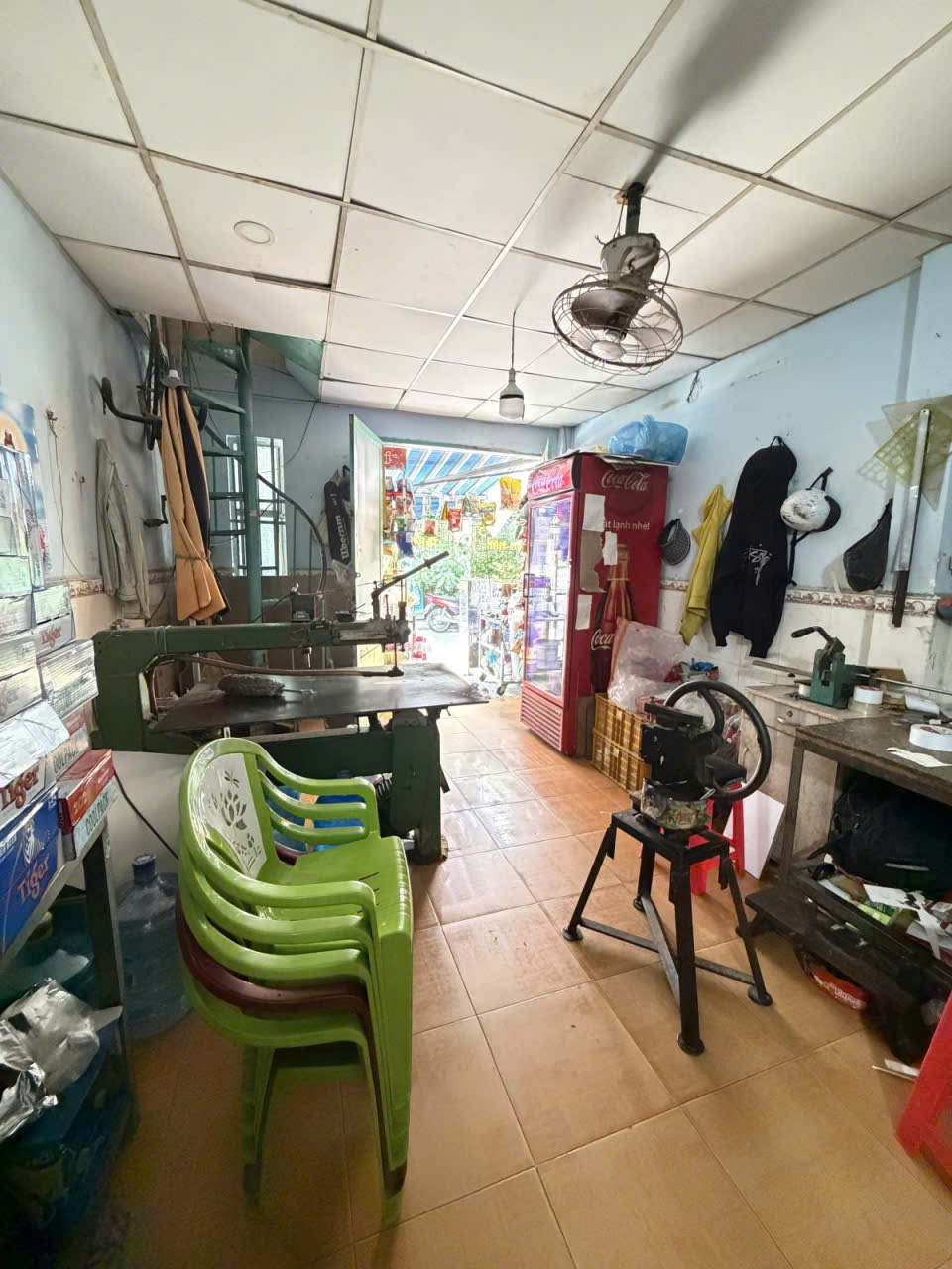Nhà mặt tiền kinh doanh 8m, gần Uỷ ban quận Tân Phú, giá 3.2 tỷ
