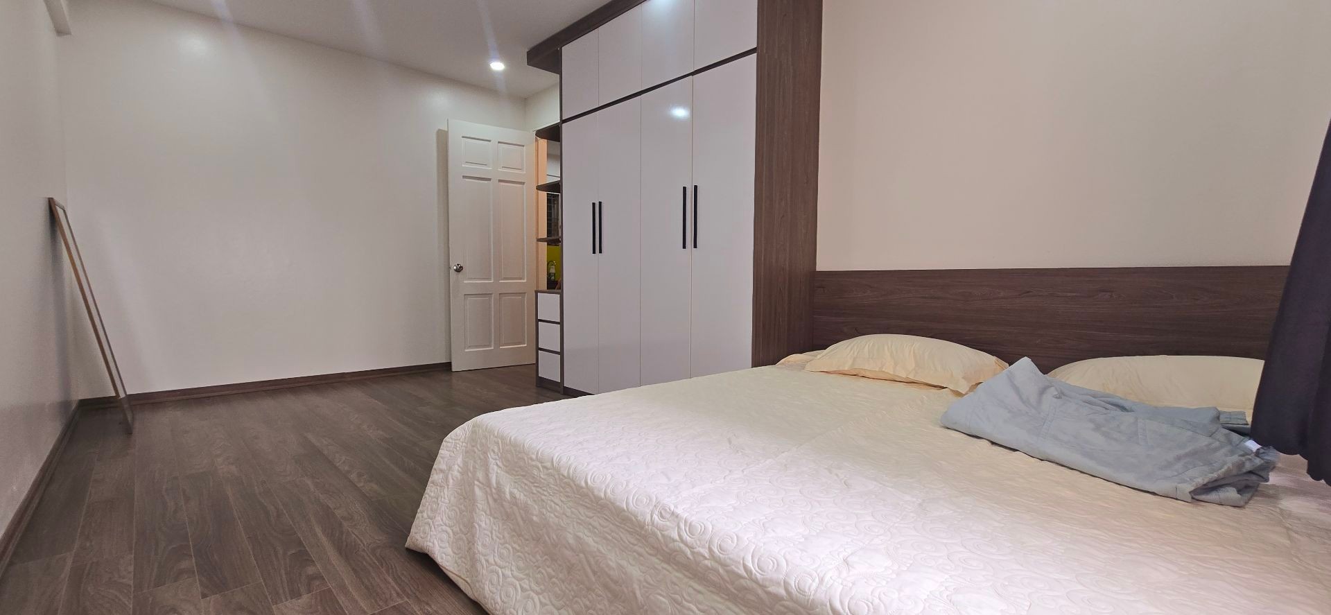 Nhỉnh 6 tỷ sở hữu ngay căn 2 phòng ngủ full nội thất đẹp long lanh tại Cầu Giấy căn hộ 2 phòng ngủ full nội thất, ở ngay