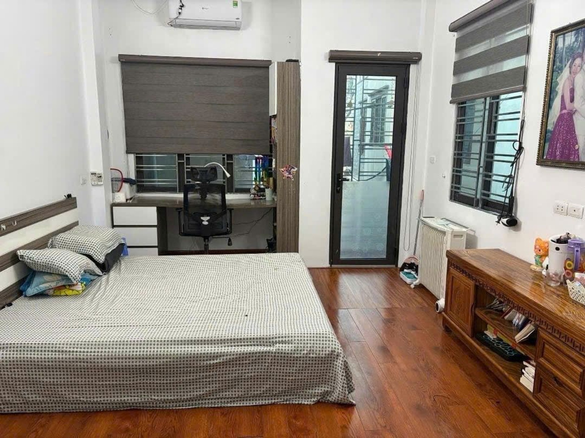 Bán nhà sát phố gần hồ, khu vực Mậu Lương Hà Đông, ô tô vào nhà