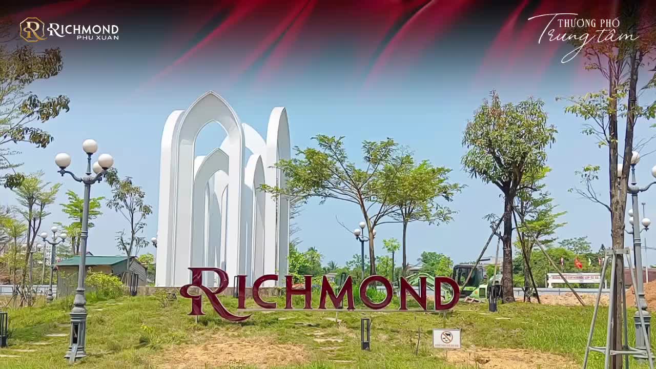 Richmond Phú Xuân, sở hữu vị trí ngay trung tâm hành chính, mặt tiền chợ truyền thống