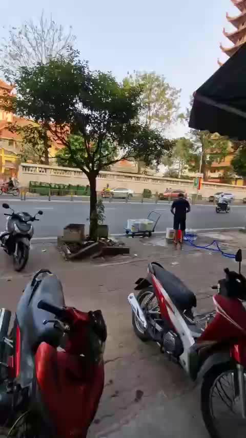 Cho thuê nhà 5 tầng mặt tiền Lê Hồng Phong, gần ngã tư 3 Tháng 2, giá tốt
