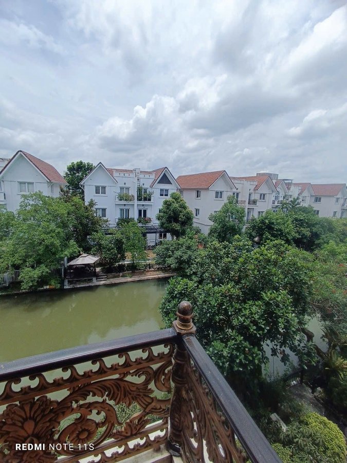 Biệt thự song lập, 5 tầng, trang trí nội thất đồ gỗ chạm khăc tinh xảo, tỷ mỉ từng chi tiết