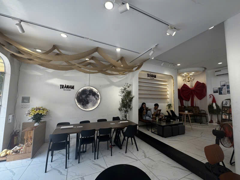 Bán nhà lô góc kinh doanh cafe, 3 lầu, hẻm 616 Lê Đức Thọ, 116m2 ngang 5.5m, bán gấp, chỉ 18.9 tỷ