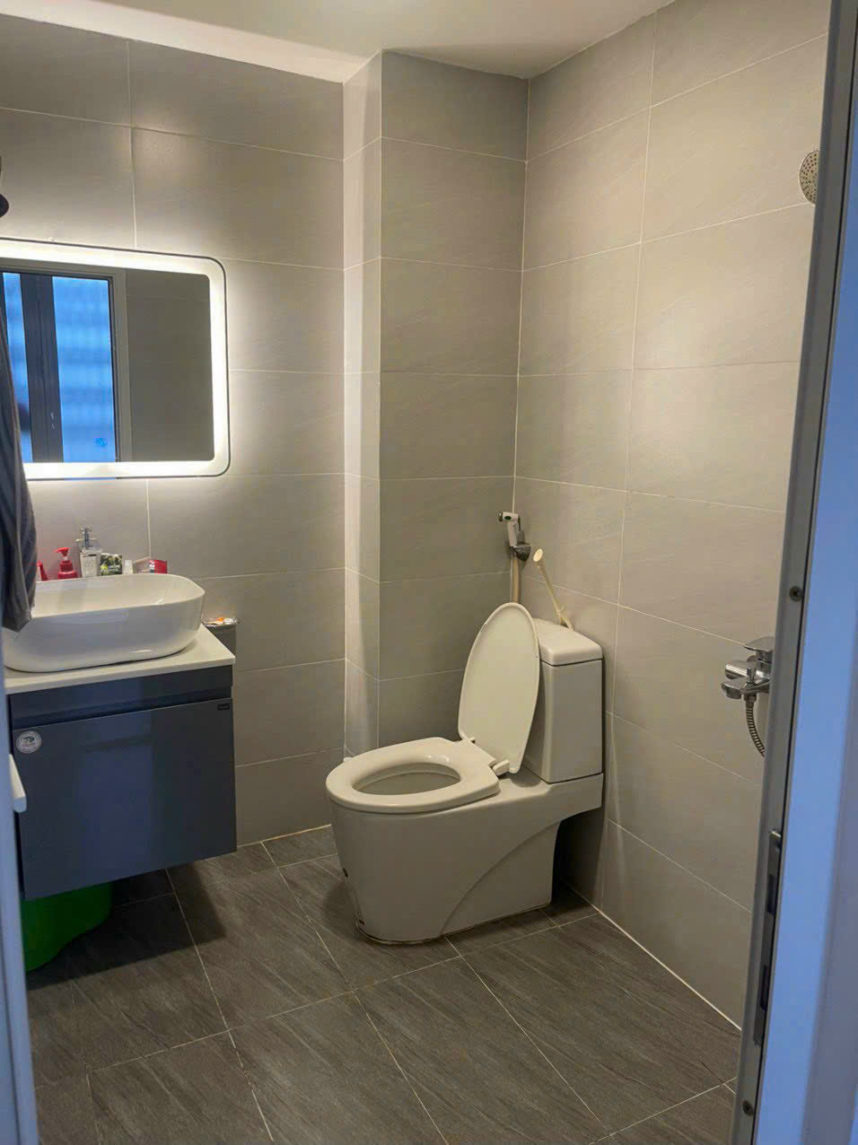 Cần bán nhà đẹp, diện tích 4,5m x 16m 3 phòng ngủ, trung tâm Quận 6, chỉ 2,65 tỷ