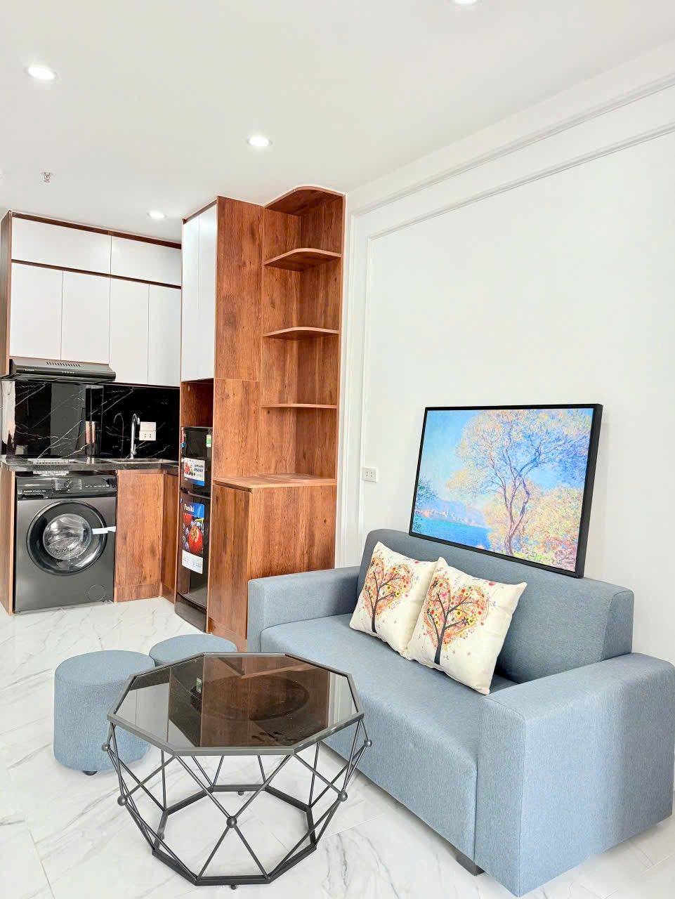 Bán tòa nhà căn hộ dịch vụ đường Khương Trung, 8 tầng, thang máy, 20 căn hộ cho thuê
