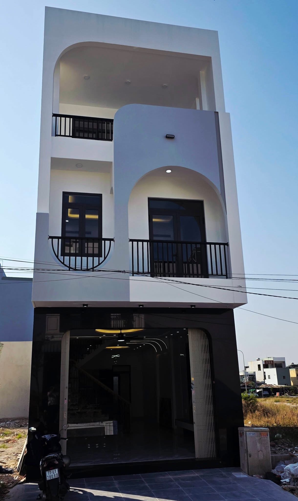 Nhà 3 mê mới, 3 phòng ngủ, mặt tiền khu mới gara quyền, 87,5m2, ngang 5m, Quy Nhơn