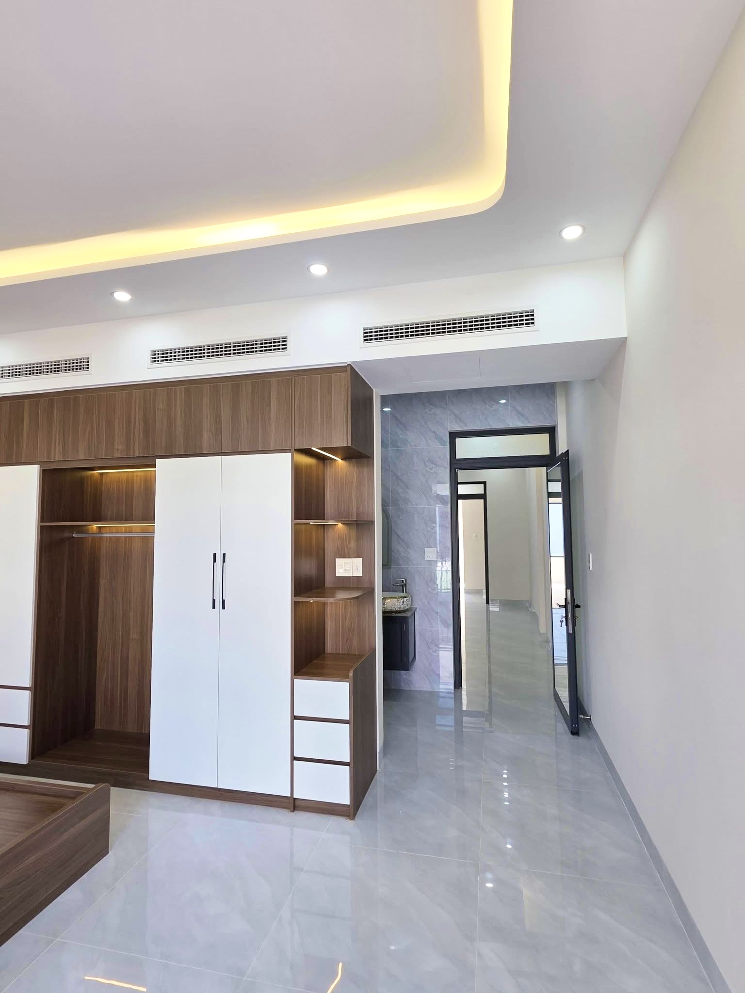Nhà 3 mê mới, 3 phòng ngủ, mặt tiền khu mới gara quyền, 87,5m2, ngang 5m, Quy Nhơn