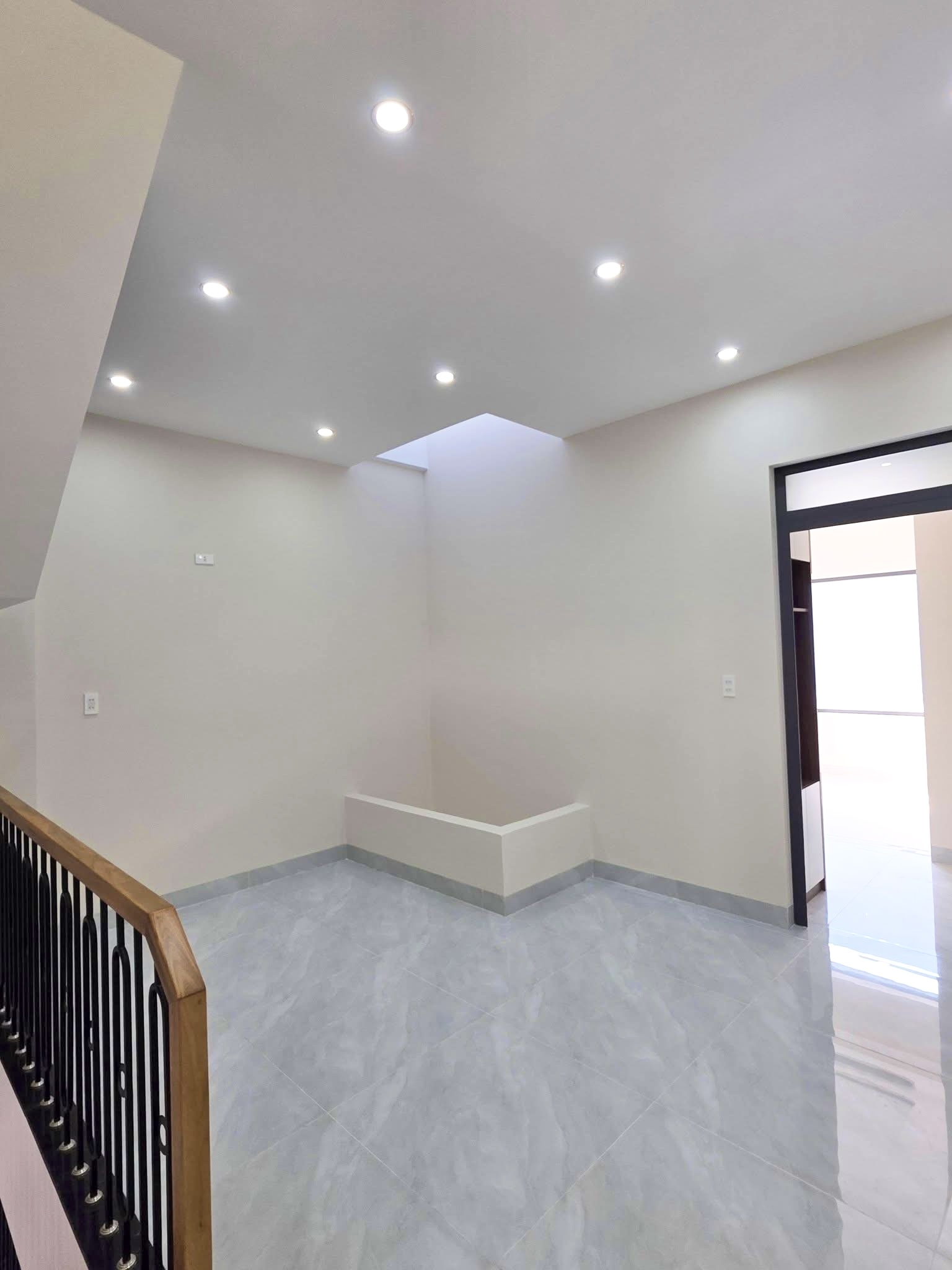 Nhà 3 mê mới, 3 phòng ngủ, mặt tiền khu mới gara quyền, 87,5m2, ngang 5m, Quy Nhơn