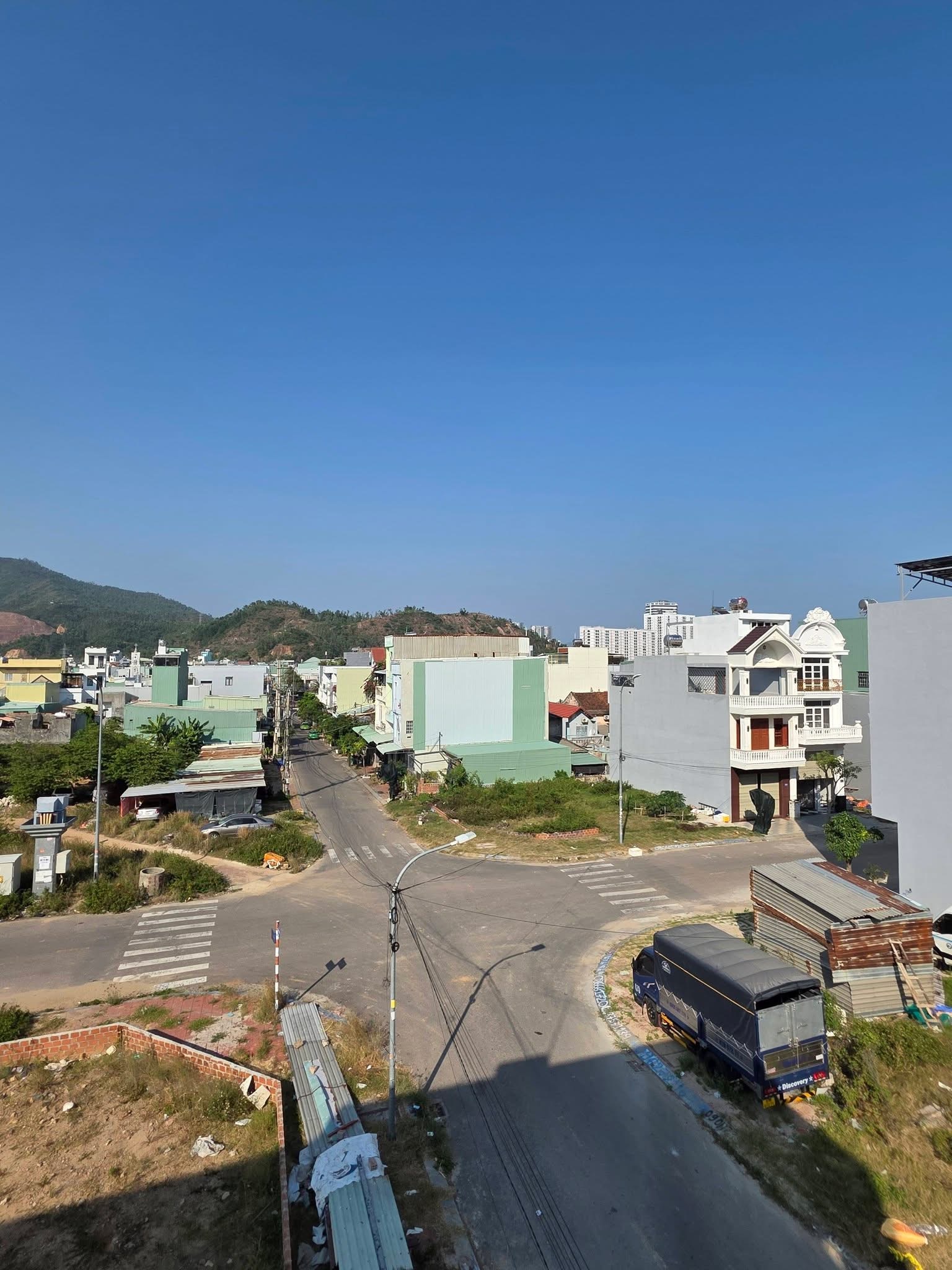 Nhà 3 mê mới, 3 phòng ngủ, mặt tiền khu mới gara quyền, 87,5m2, ngang 5m, Quy Nhơn