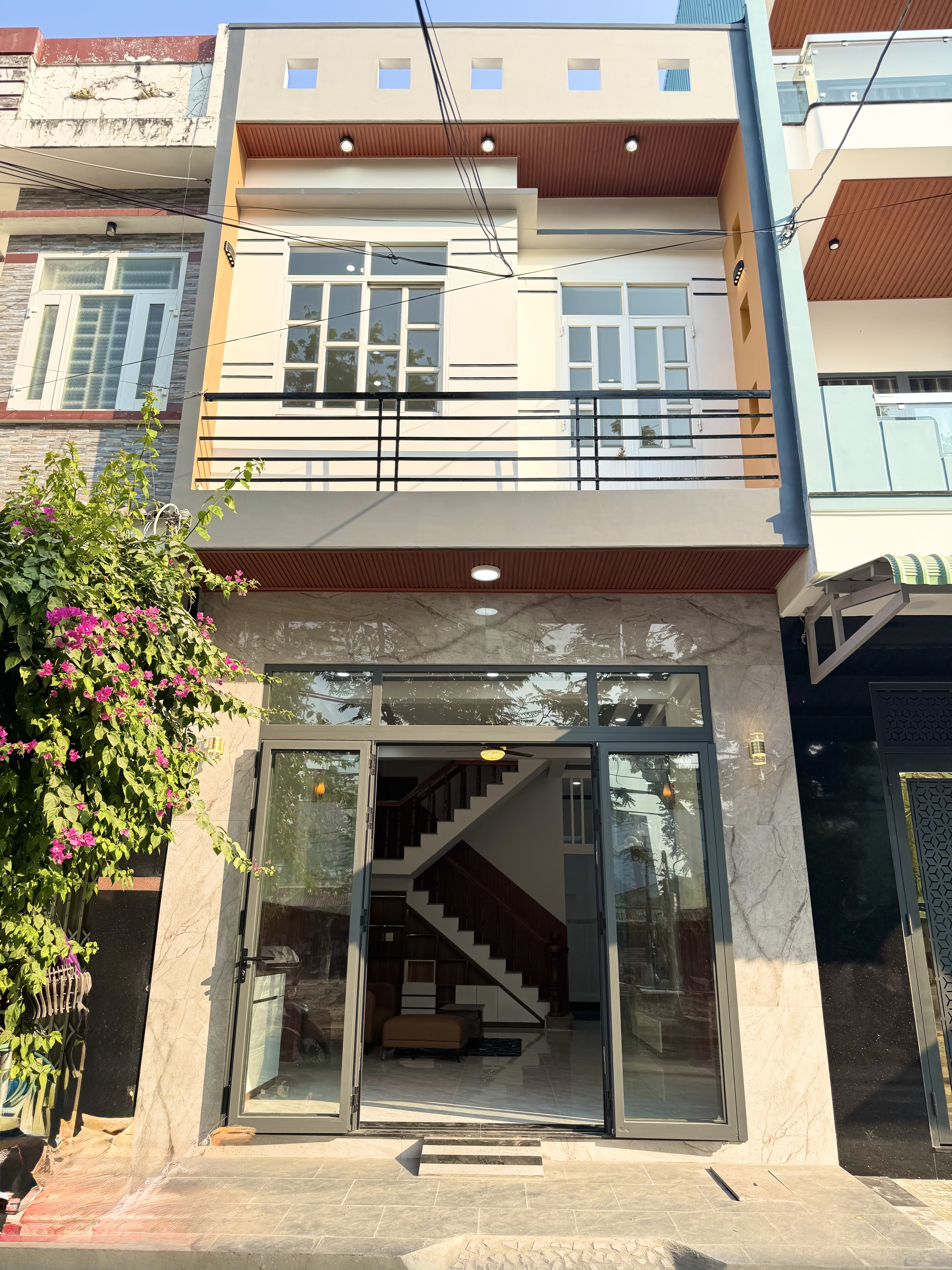 Nhà 2 tầng mặt tiền khu Thành Thái, 73m2, ngang 4,45m, Quy Nhơn