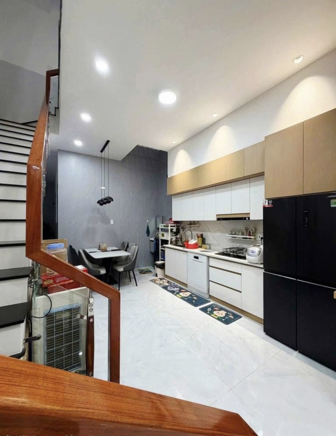 Nhà 3 mê mới mặt tiền Cần Vương, Quy Nhơn, diện tích 75,8m2