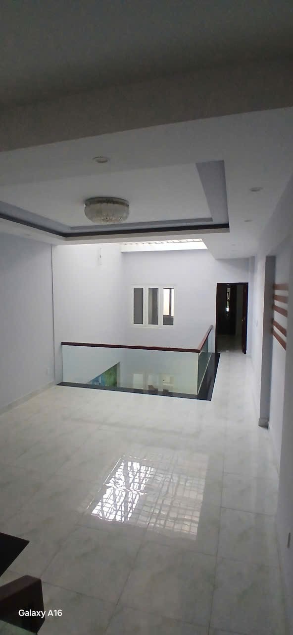 Mặt tiền Tú Xương - Hiệp Phú - diện tích 130m2 - chỉ 15 tỷ - nhà 3 lầu - tiện mở văn phòng, công ty