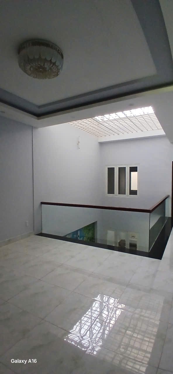 Mặt tiền Tú Xương - Hiệp Phú - diện tích 130m2 - chỉ 15 tỷ - nhà 3 lầu - tiện mở văn phòng, công ty