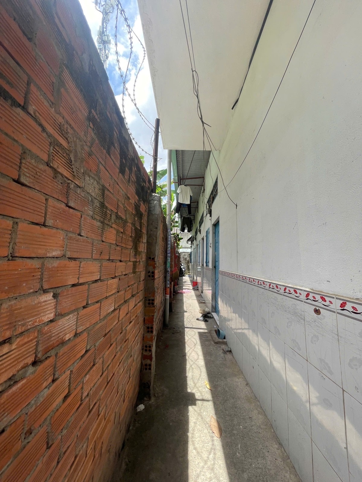 Lê Văn Chí, diện tích 112m2, chỉ 7,1 tỷ, hẻm xe hơi, gồm 1 căn nhà, 5 phòng trọ