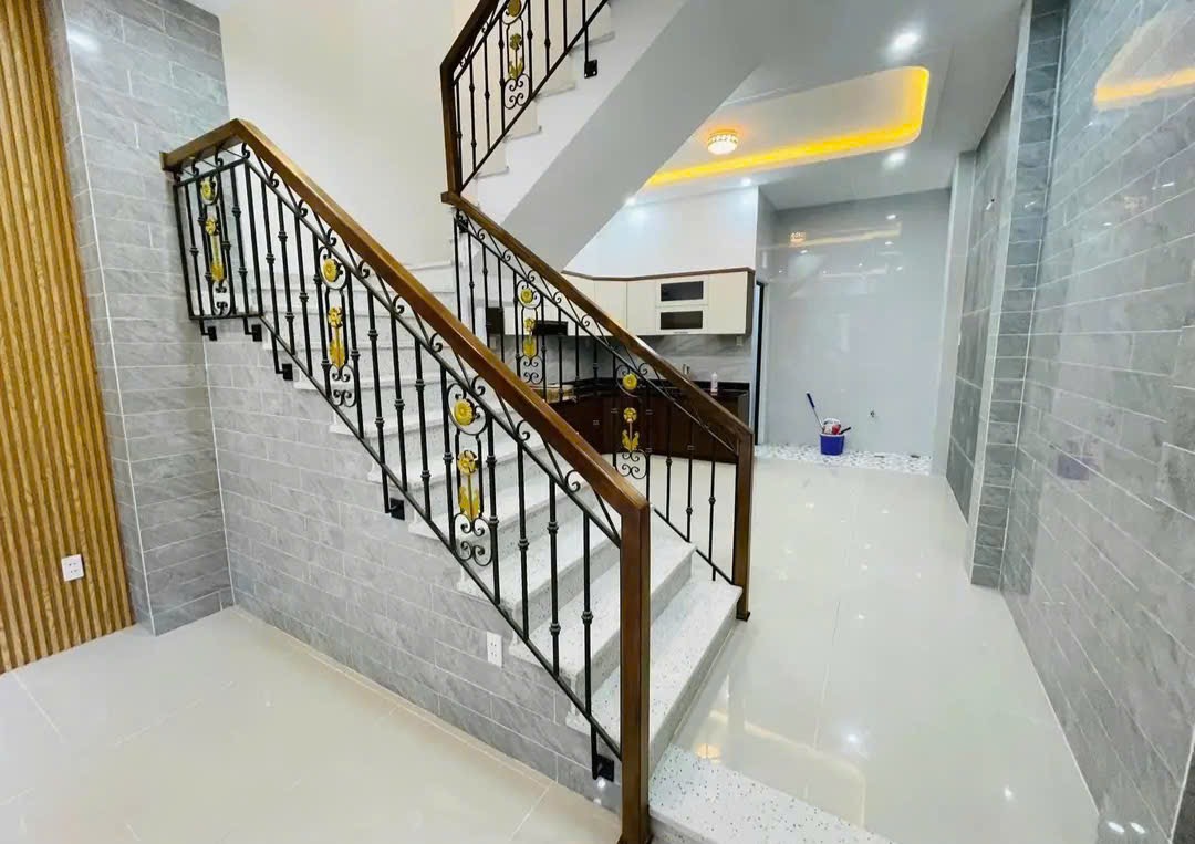 Nhà mặt tiền Bùi Quang Là, phường 17, Gò Vấp