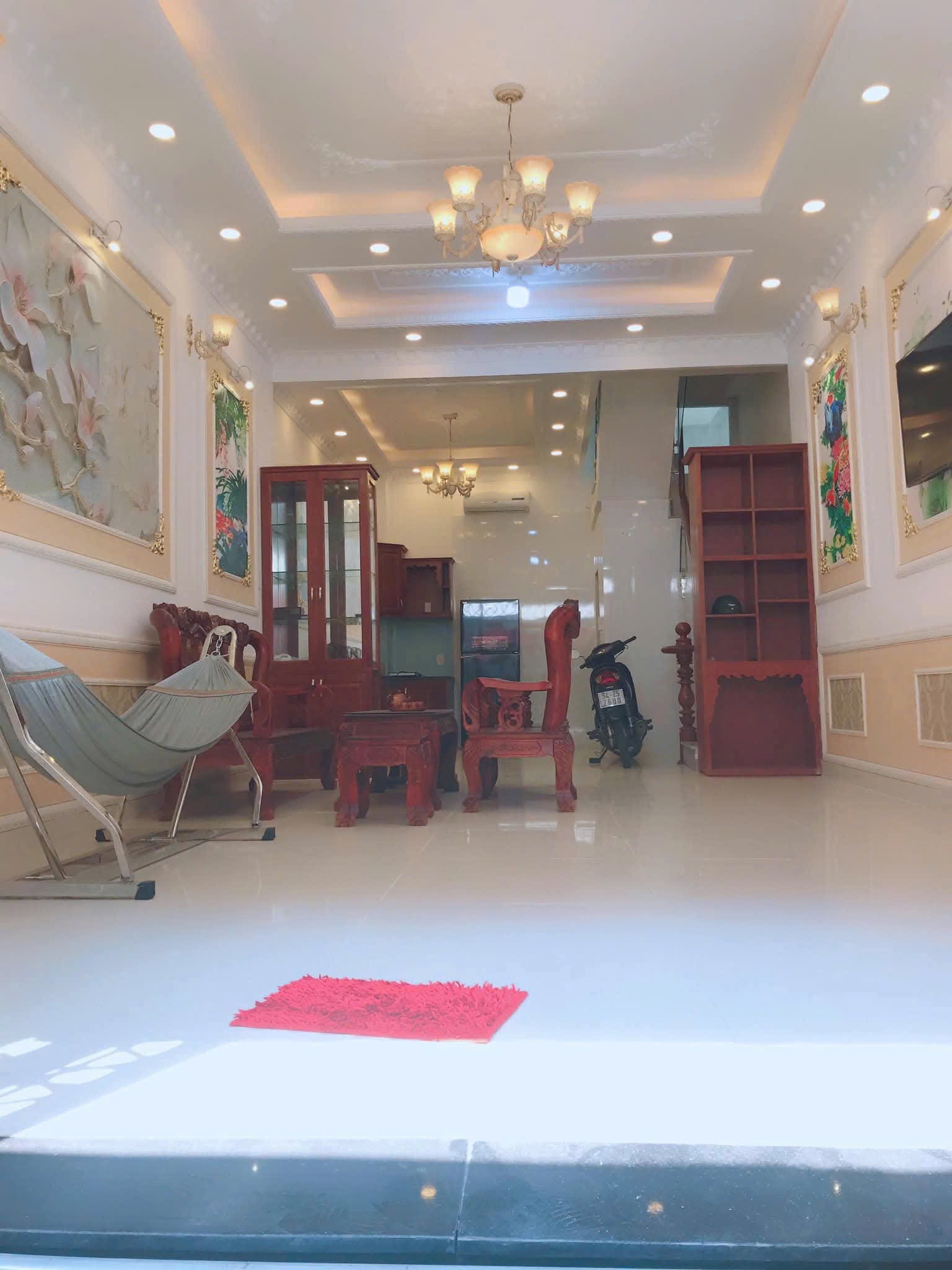 Bán nhà hẻm xe hơi Huỳnh Văn Bánh, Phú Nhuận, giá 1.32 tỷ sổ sẵn