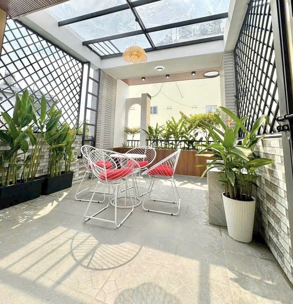 Cơ hội hiếm 3.8 tỷ có ngay nhà đẹp Bình Tân 83m2, nội thất cao cấp, ở ngay