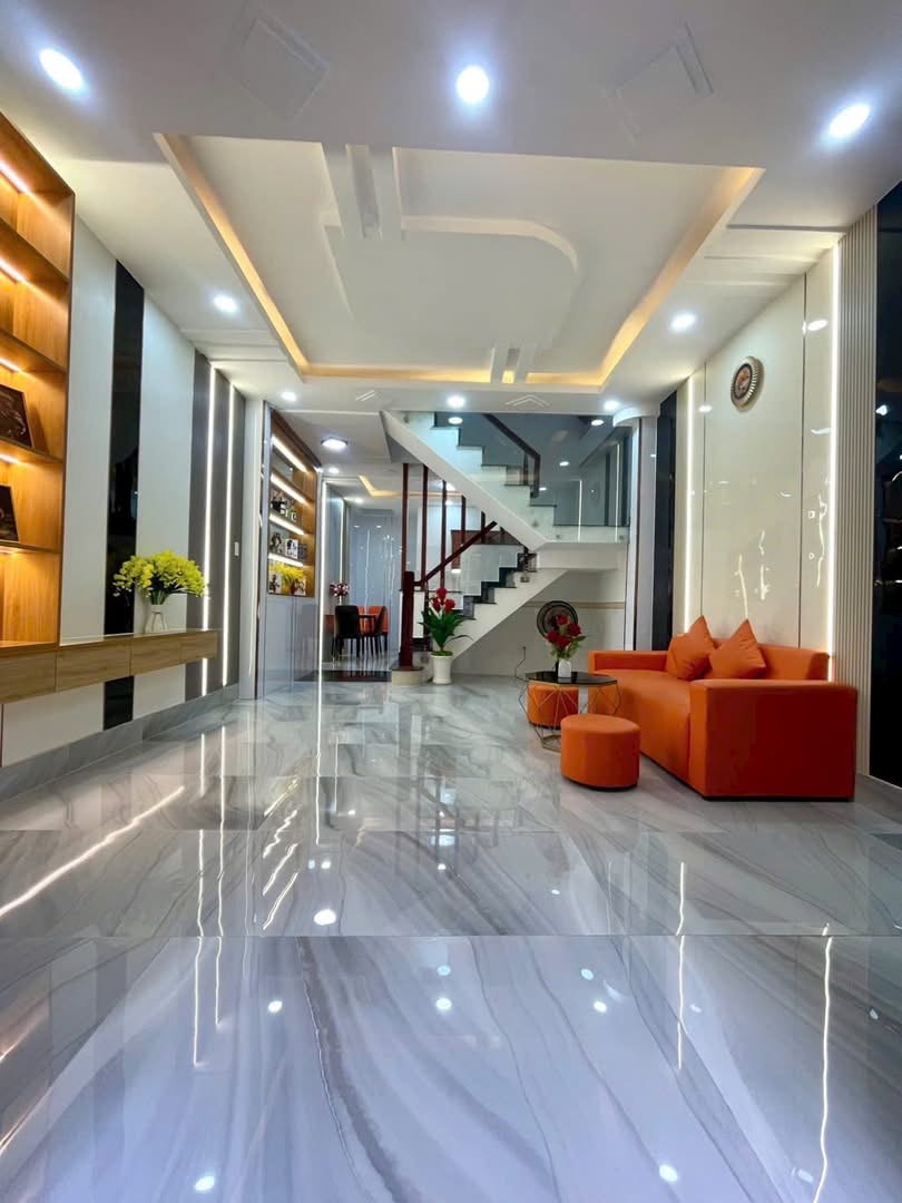 Nhà 2 tầng đúc 2,45 tỷ 44m2 - Nguyễn Thị Thâp Quận 7 - hẻm oto đậu cửa - tặng nội thất ở ngay