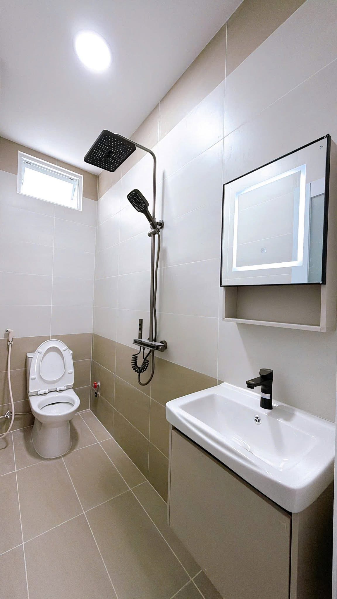 Bán nhà hẻm Tôn Đản, Xóm Chiếu, Quận 4, 30m2 2,2 tỷ, thiết kế hiện đại ở ngay