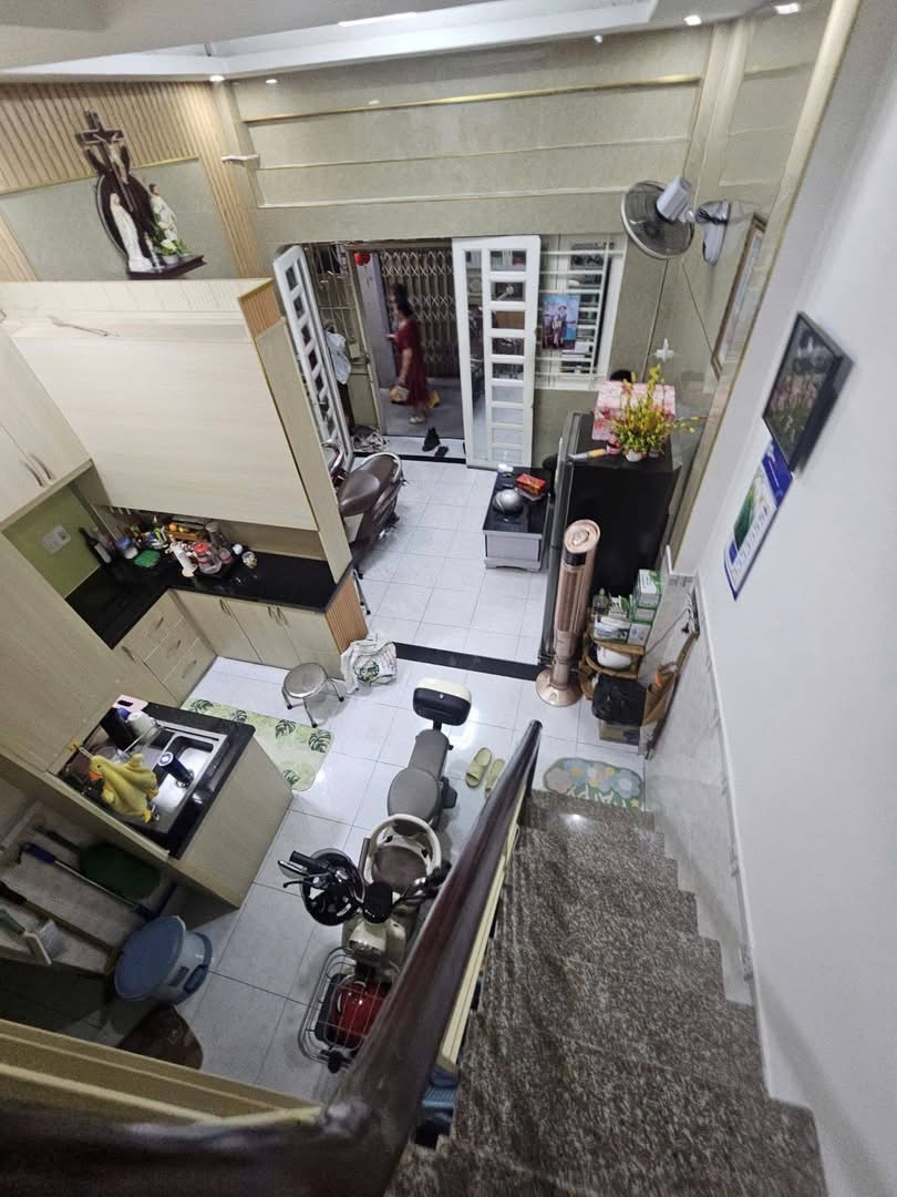 Bán nhà Nguyễn Văn Luông Quận 6 - 2.4 tỷ 26m2 - Giáp bùng binh Phú Lâm thuận tiện di chuyển