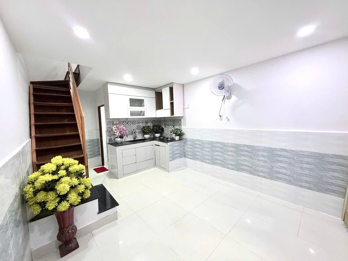 Nhà hẻm Trần Văn Đang Quận 3, 2.8 tỷ 20m2 - Giáp trung tâm thành phố, giao thông thuận lợi, tiện ích đầy đủ