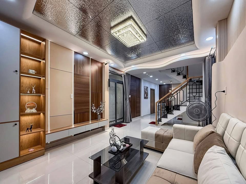 Phan Văn Hân 60m2 cực hiếm, chốt vào ở luôn, 3,4 tỷ, sát Quận 1 sầm uất, phù hợp cho thuê giữ dòng tiền