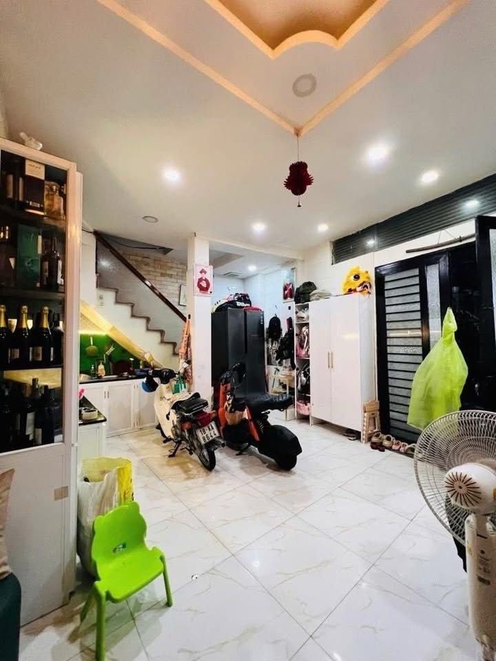 Hàng nóng trao tay 3.6 tỷ 31m2 khu Phan Xích Long Phú Nhuậ n- Giáp trung tâm thành phố thuận tiện đi lại