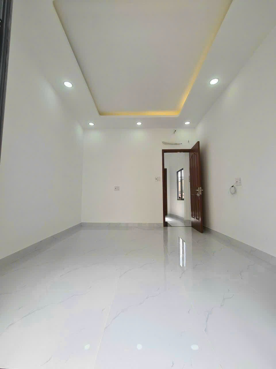 Bán gấp nhà hẻm xe hơi Phan Đăng Lưu, Phường 3, Quận Phú Nhuận, diện tích 3,3m x 14m, 4 phòng ngủ, ở ngay