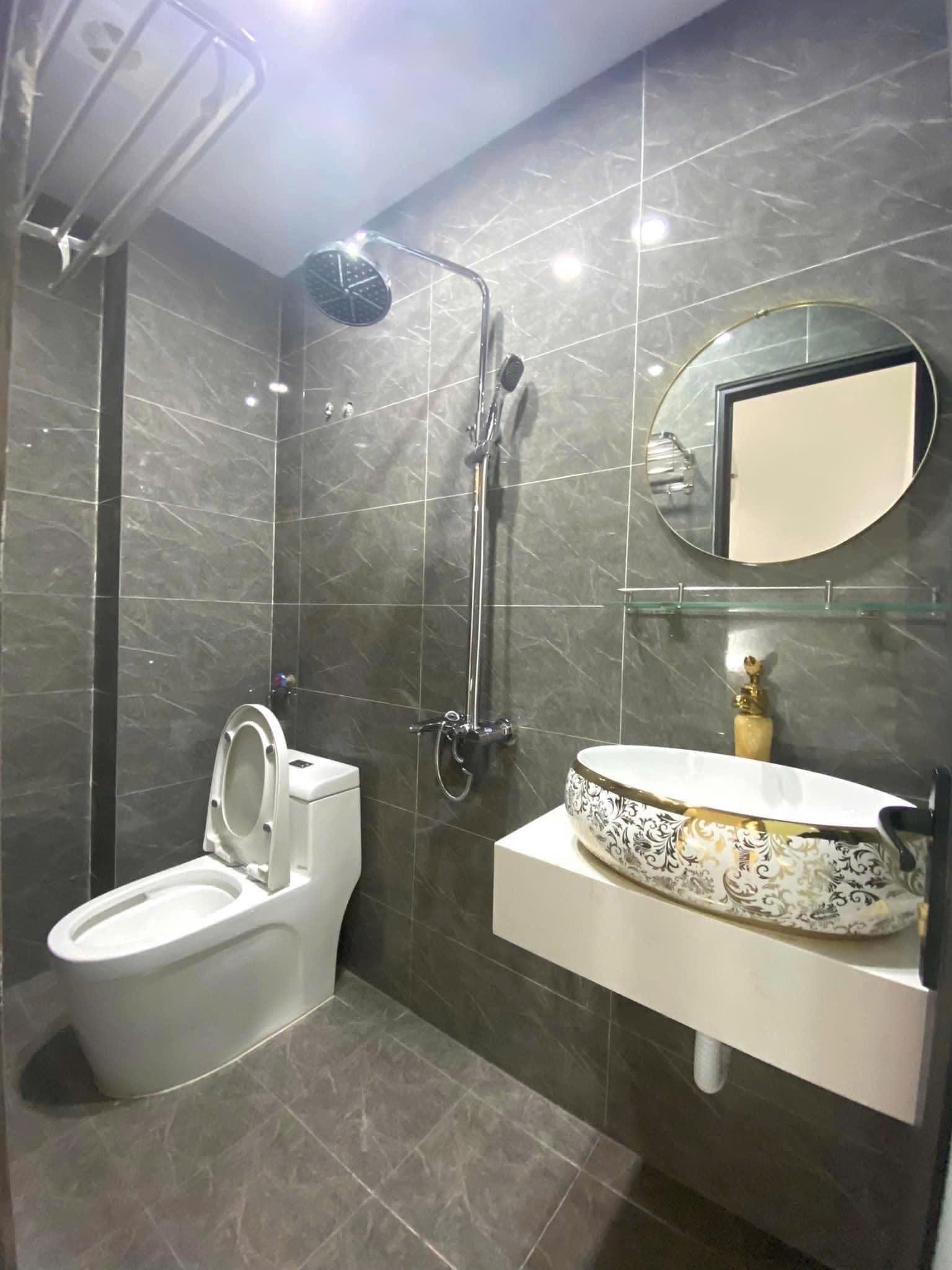 Nhà chính chủ hẻm xe hơi 4m 1 sẹc đường Mai Xuân Thưởng, phường 1, quận 6