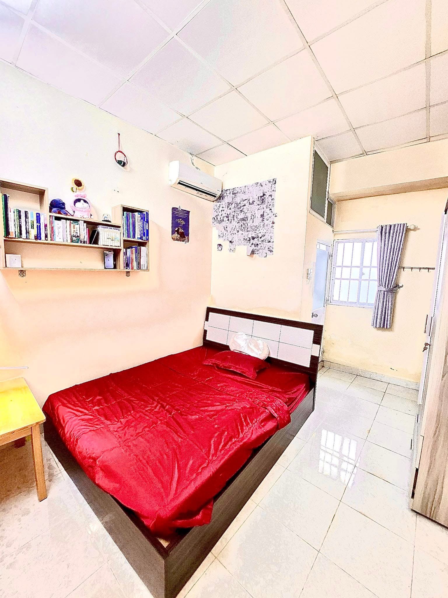 Bán nhà hẻm Nguyễn Văn Cừ, quận 1, nhà mới, sạch sẽ, dọn vô ở