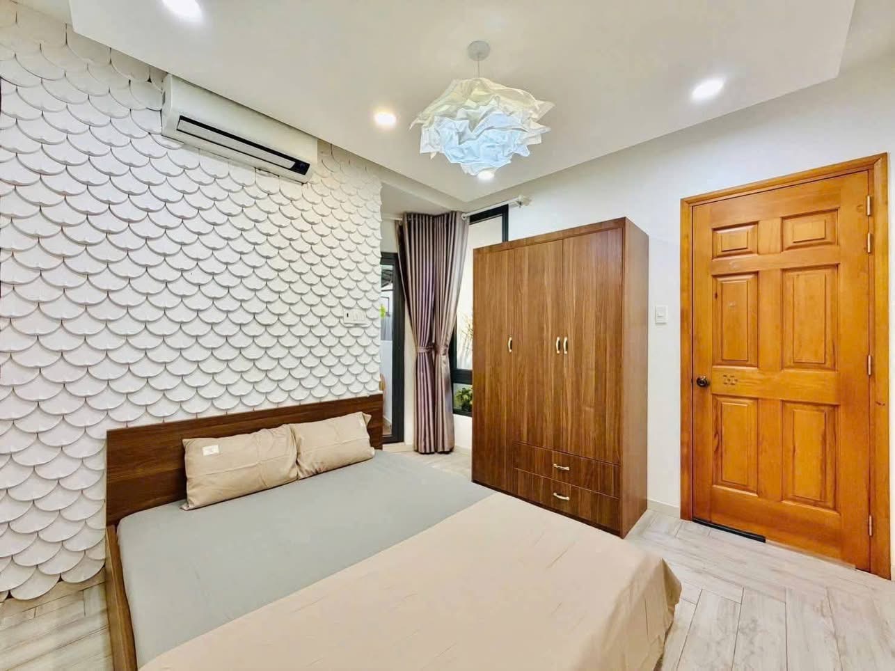 Chỉ 5 tỷ - Nhà 3 tầng 49m2 ngay Chợ Gò Vấp - Nguyễn Thái Sơn