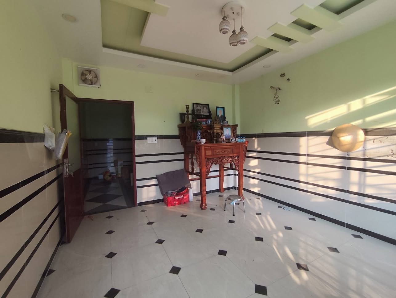 Quận 12, nhà hẻm xe hơi ngủ ngon, Trường Chinh, 51m2, giá 5,2 tỷ