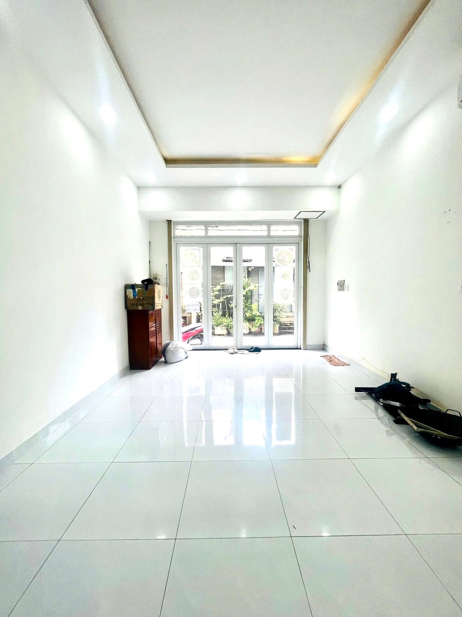 Bán nhà Bùi Hữu Nghĩa, Quận 5, 45m2, 1 trệt 1 lầu, giá 2,76 tỷ