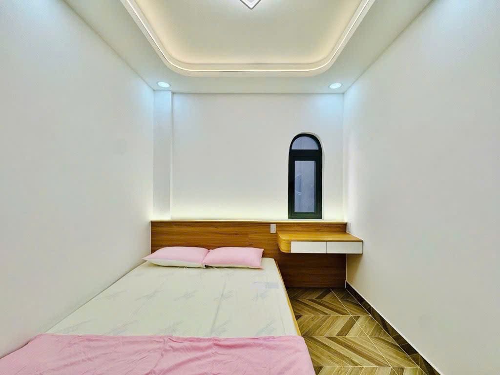 Bán nhà ngay chợ Bà Chiểu Bình Thạnh – 43m² – Sân vườn 25m², sát mặt tiền – 3 tầng – Giá 6 tỷ