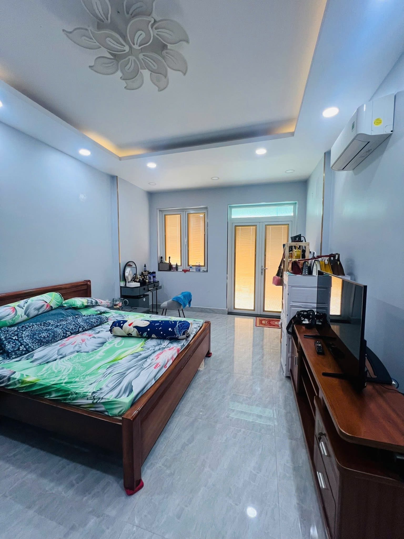 Nhà khu Tên Lửa 76m2 x 4 tầng - Hẻm xe hơi đậu trong nhà, 8 tỷ