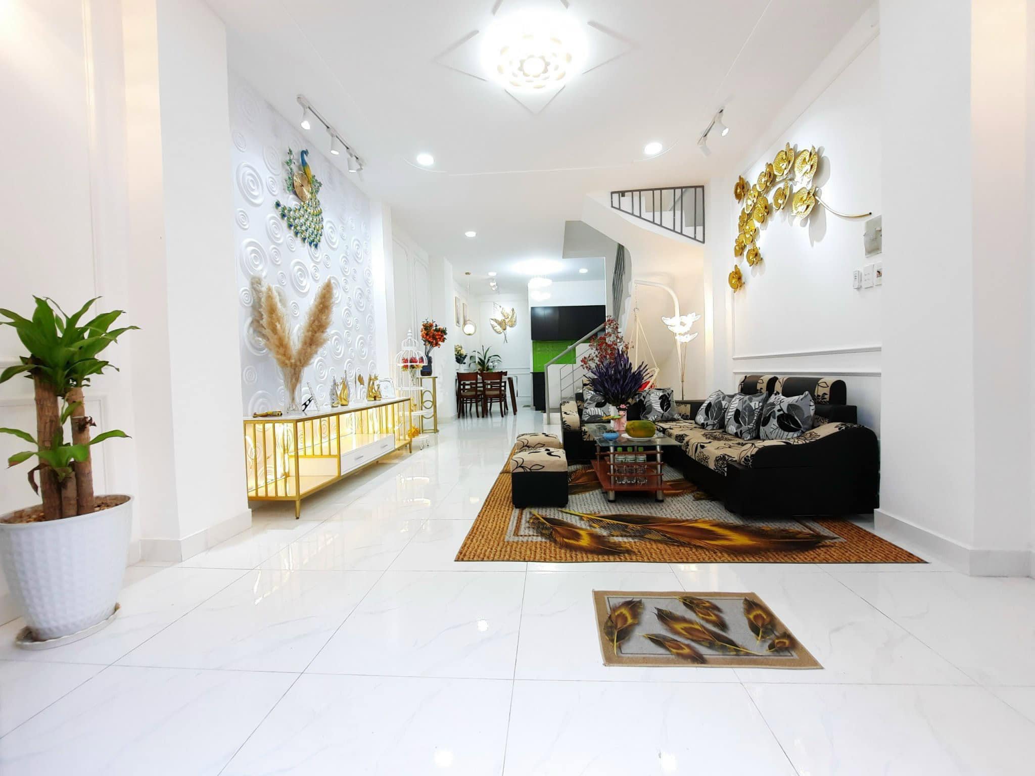 Nhà hẻm ô tô Bùi Qung Là, phường 9, quận Gò Vấp, giá 2,67 tỷ 30m2