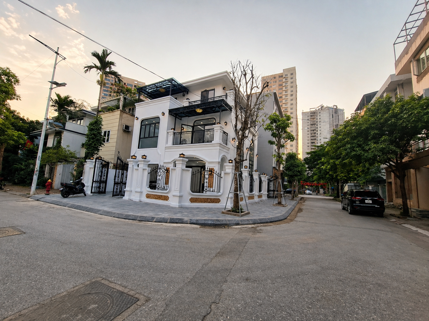 Biệt thự khu đô thị Văn Khê, Hà Đông, 188m2, 3 tầng, lô góc, kinh doanh