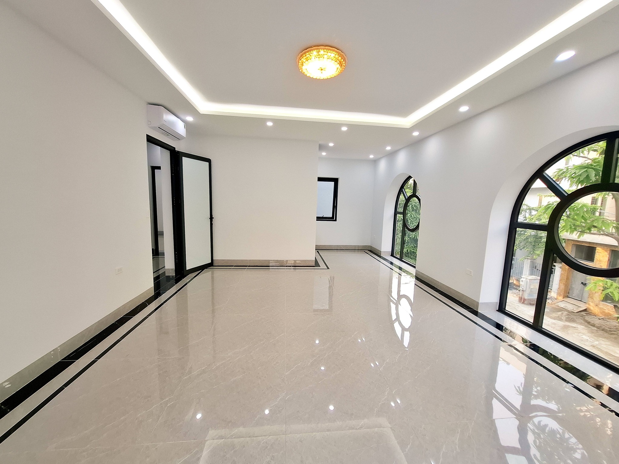 Biệt thự khu đô thị Văn Khê, Hà Đông, 188m2, 3 tầng, lô góc, kinh doanh