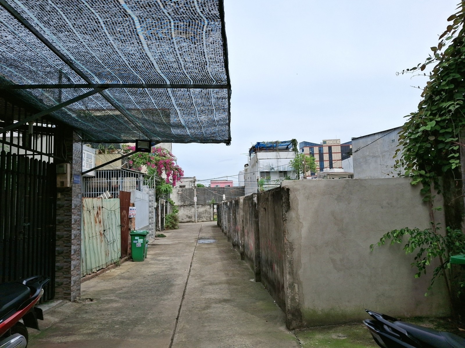 Chỉ 13.5 tỷ, diện tích 278m2, hẻm xe hơi Lê Văn Việt, đất trống, ngang 12m, tiện xây biệt thự