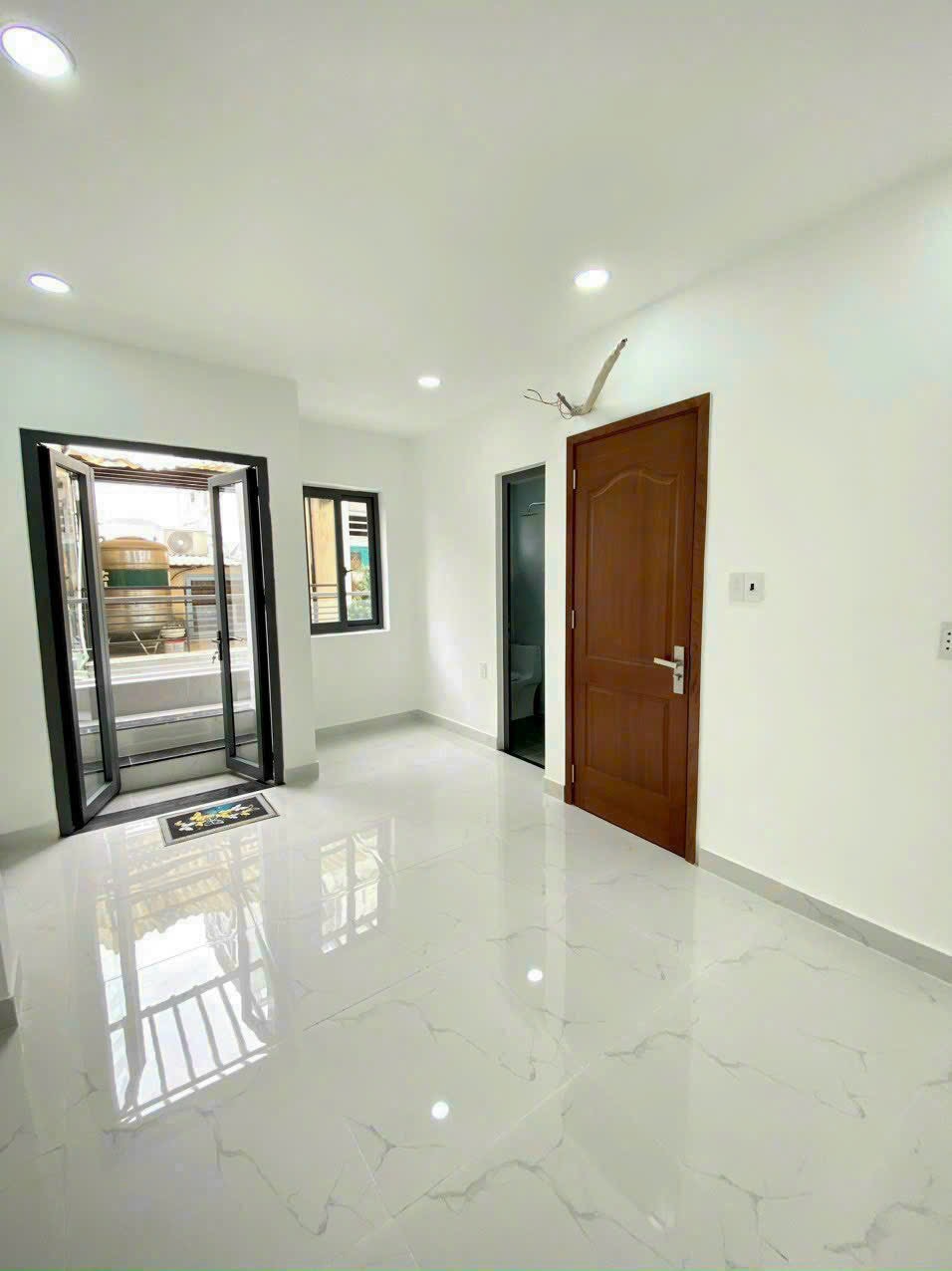 Giảm mạnh nhà Tôn Đản, quận 4, 31,5m2, 3 ngủ, 3 vệ sinh