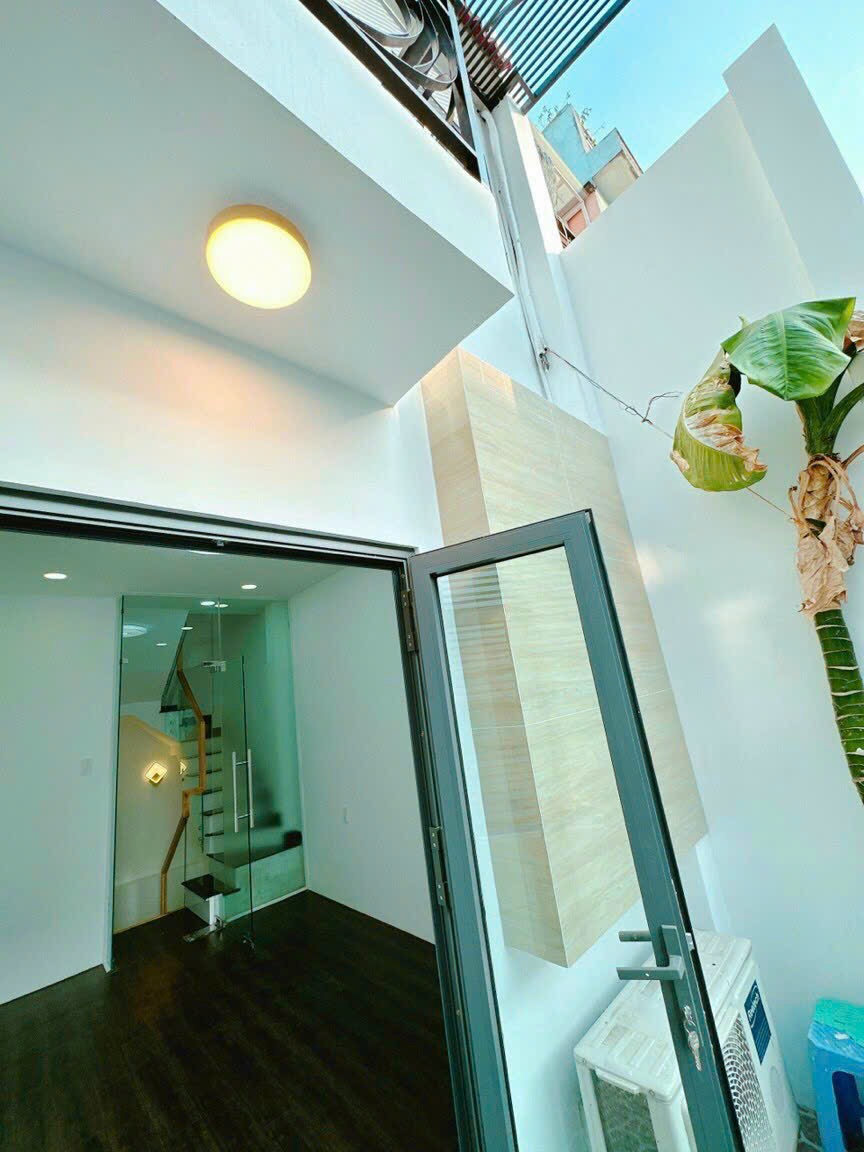 Trần Quang Đạo, quận 9, nhà đẹp hẻm xe hơi 3m x 7m